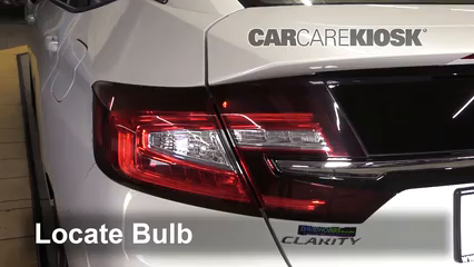 2018 Honda Clarity Plug-In Hybrid Touring 1.5L 4 Cyl. Éclairage Feu clignotant arrière (remplacer l'ampoule)